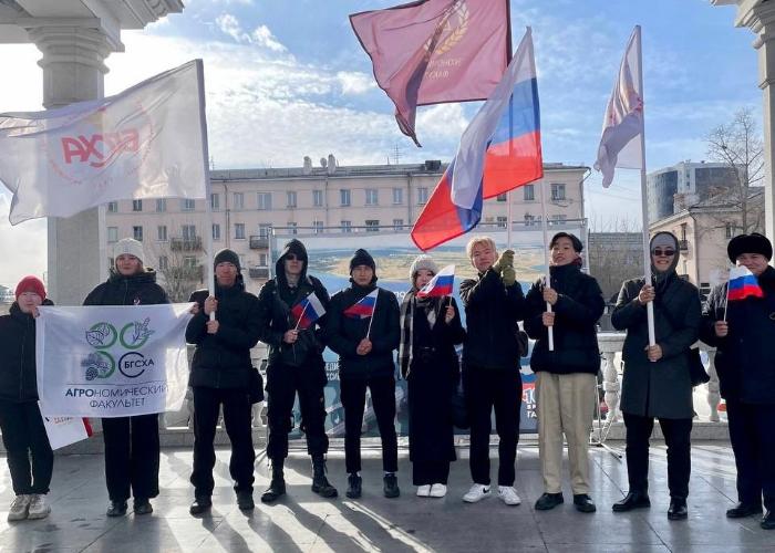 «Крымская весна»: делегация Бурятской ГСХА посетила митинг-концерт