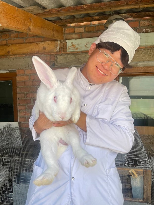 Дамбаев Молон