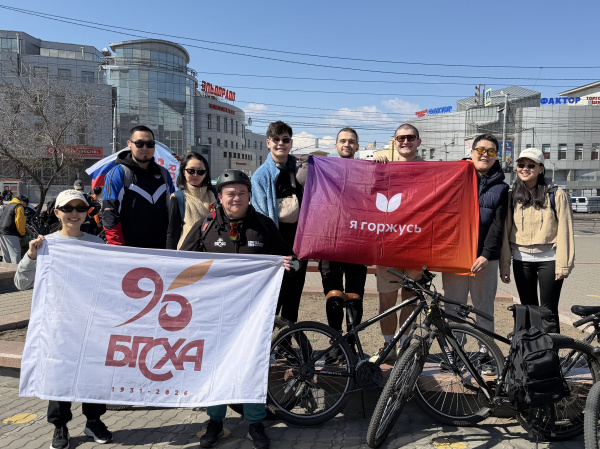 Юбилeйный вeлoпpoбeг «Звeздa Пoбeды» пpoшёл в Улaн-Удэ