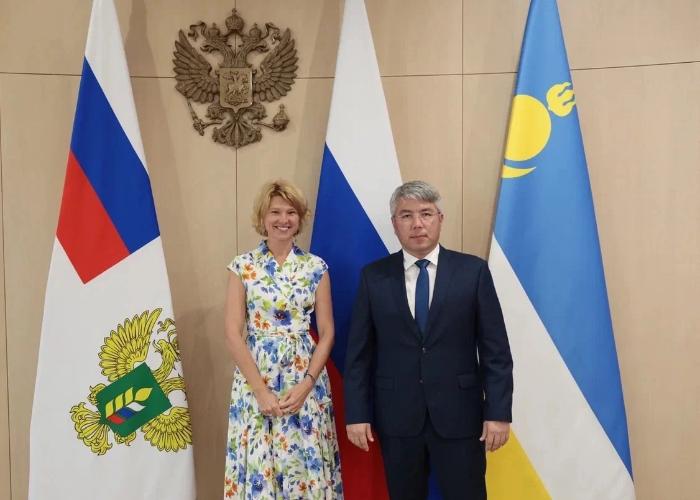 Министр сельского хозяйства РФ Оксана Лут провела рабочую встречу с главой Бурятии Алексеем Цыденовым