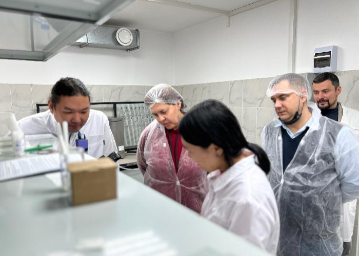 Директор ФНТП Ирина Лаврентьева посетила Бурятскую ГСХА и оценила проект по лекарственному растениеводству 