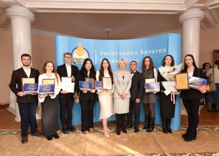 Студенты Бурятской ГСХА — стипендиаты конкурса имени Леонида Потапова и республиканской премии «Время молодых»